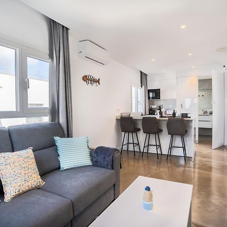 2 Apartments Sea Breeze Фамара Экстерьер фото