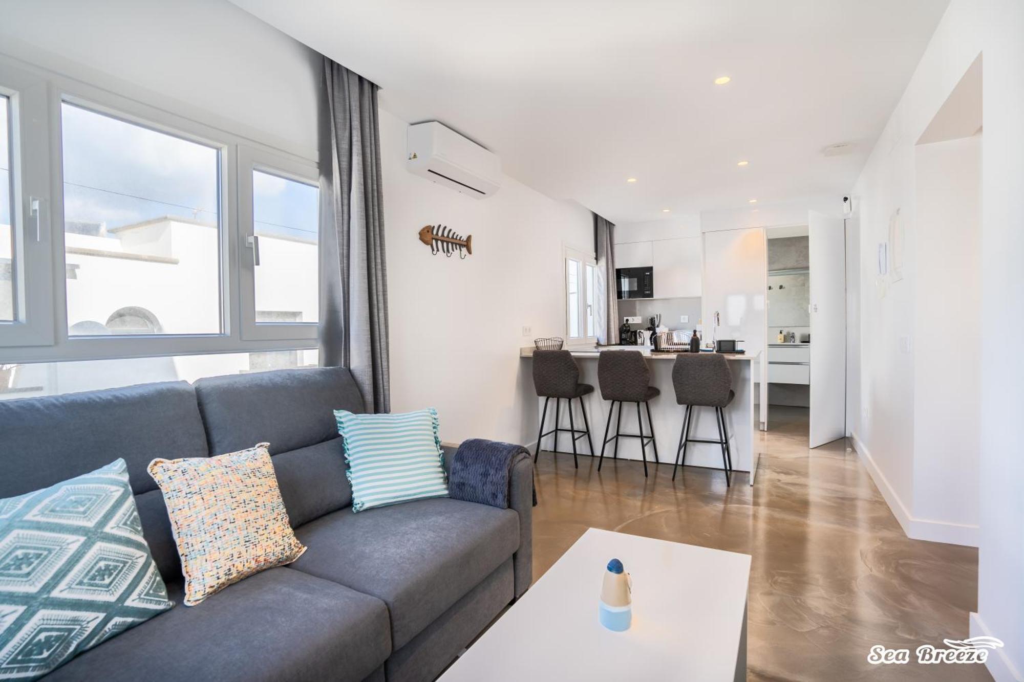 2 Apartments Sea Breeze Фамара Экстерьер фото