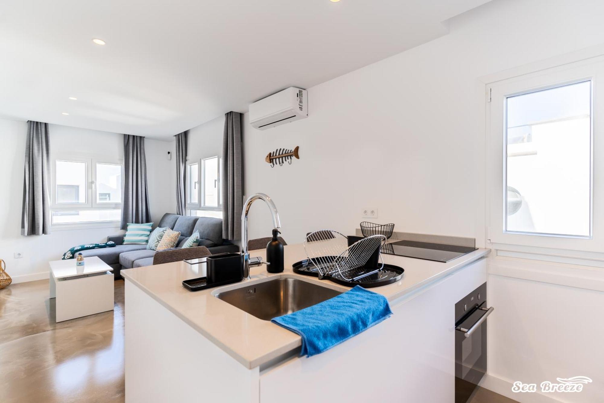 2 Apartments Sea Breeze Фамара Экстерьер фото