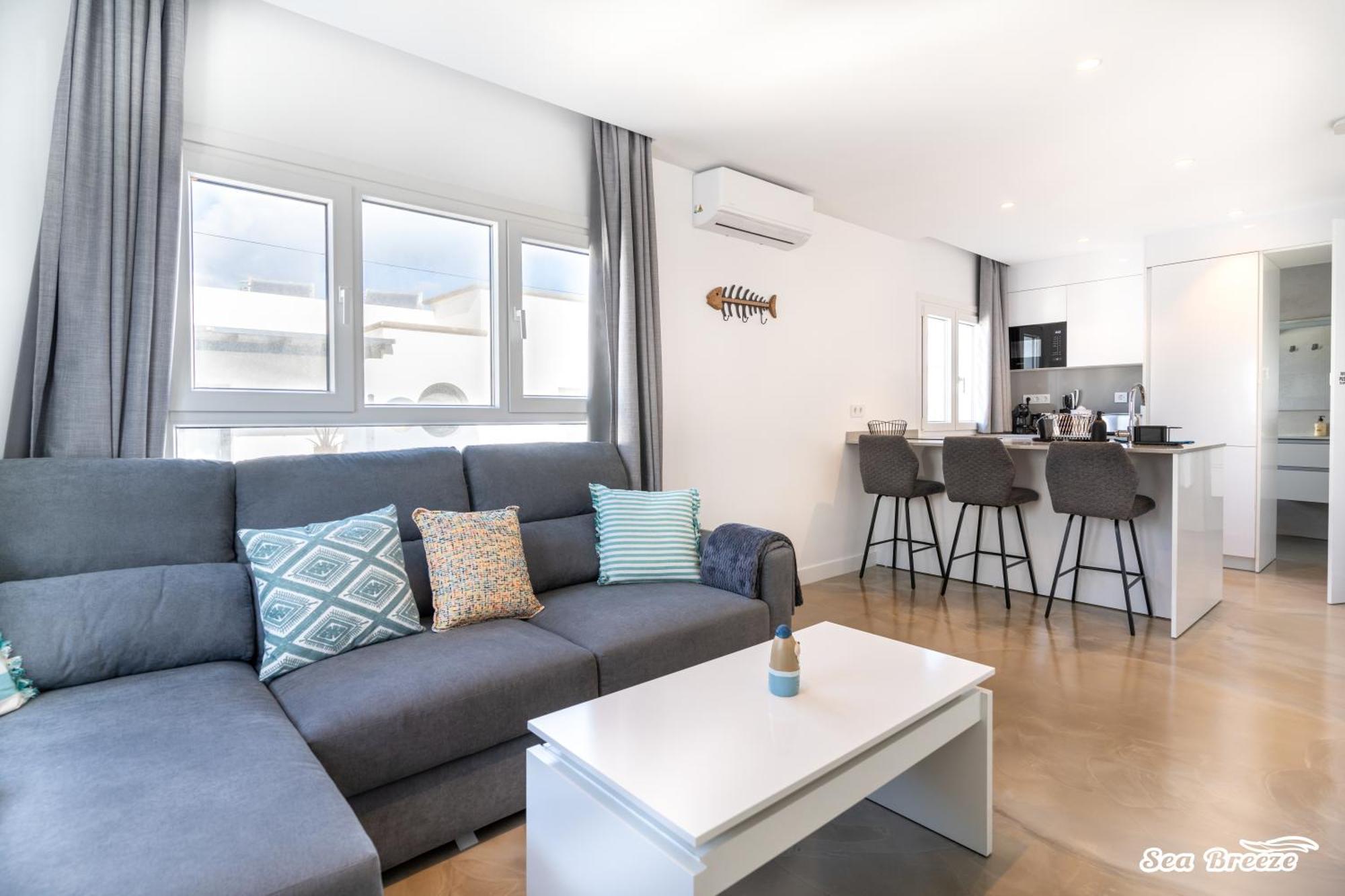 2 Apartments Sea Breeze Фамара Экстерьер фото