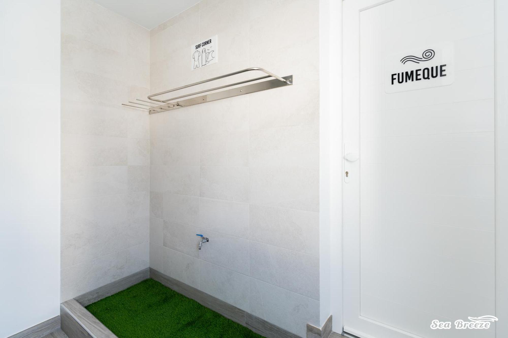 2 Apartments Sea Breeze Фамара Экстерьер фото