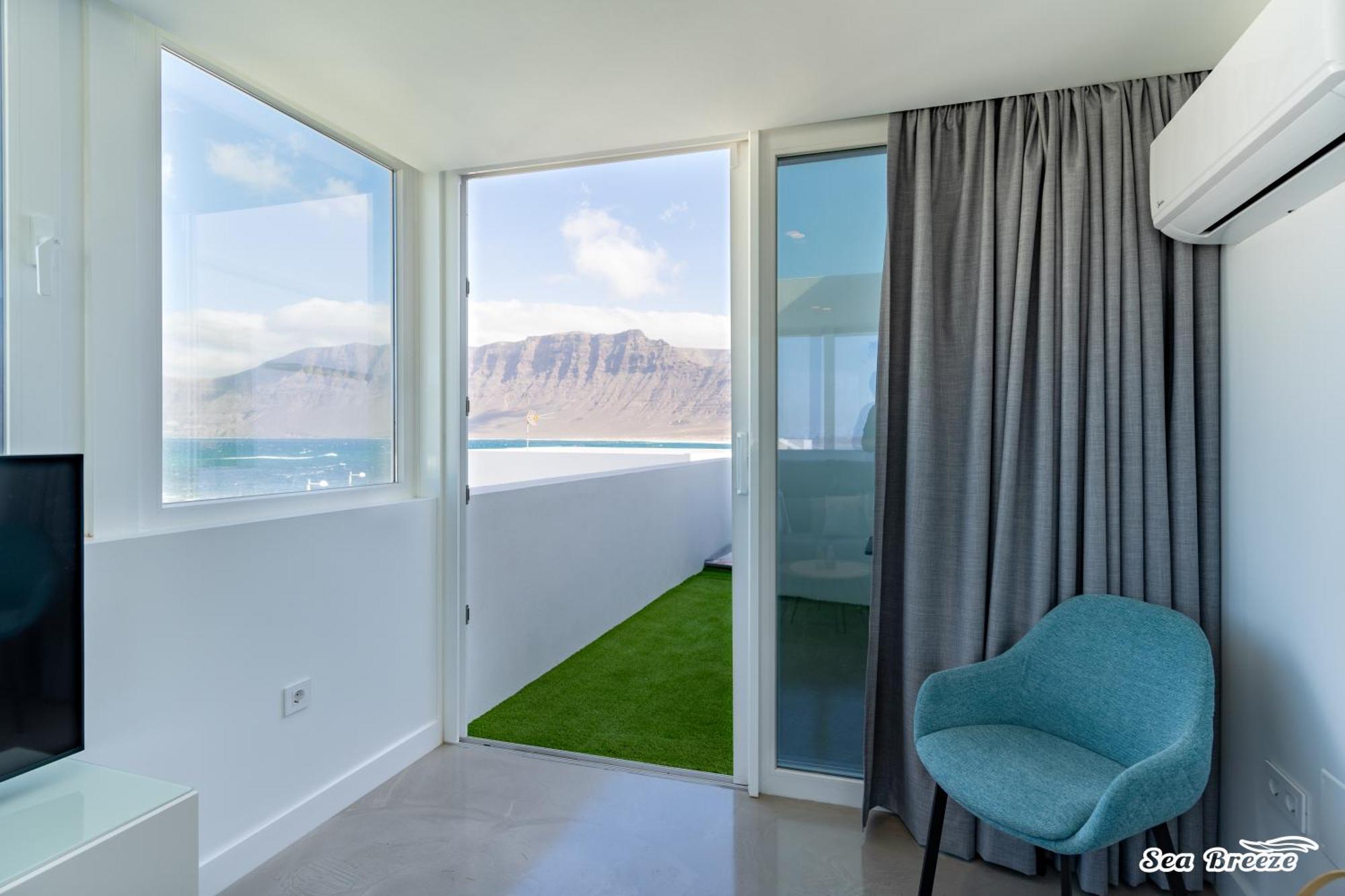 2 Apartments Sea Breeze Фамара Экстерьер фото